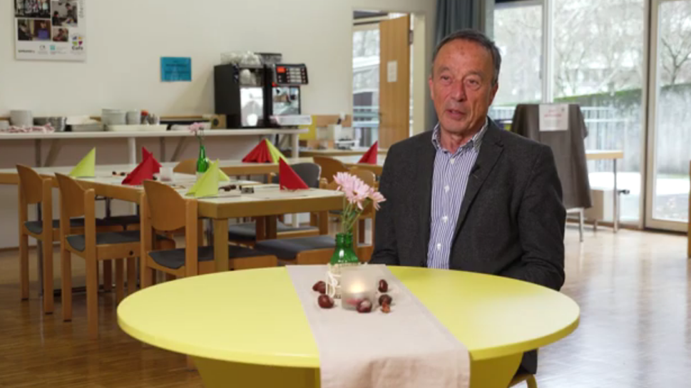 Ernährungsbotschafter Prof. Dr. Eckart Hammer spricht über Altersarmut.ut